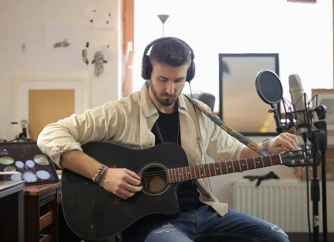 春のレコーディング前に見直したい、ギターの音作りの基本